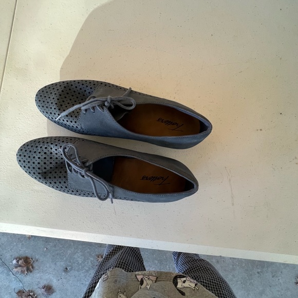 - ⭐️Trotter Lizzie Oxford Blue  - 7 1/2 wide⭐️🛒 NWOT - Picture 5 of 14